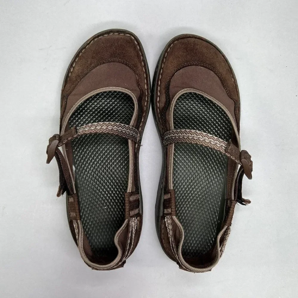 Chaco girl brown